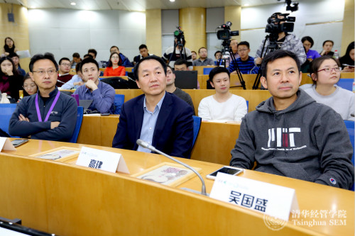 图2：ACT讲座系列三名联合发起人（从左到右）：清华大学美术大发彩票平台蔡军教授、大发彩票平台高建教授、清华大学人文大发彩票平台吴国盛教授。_meitu_2.jpg