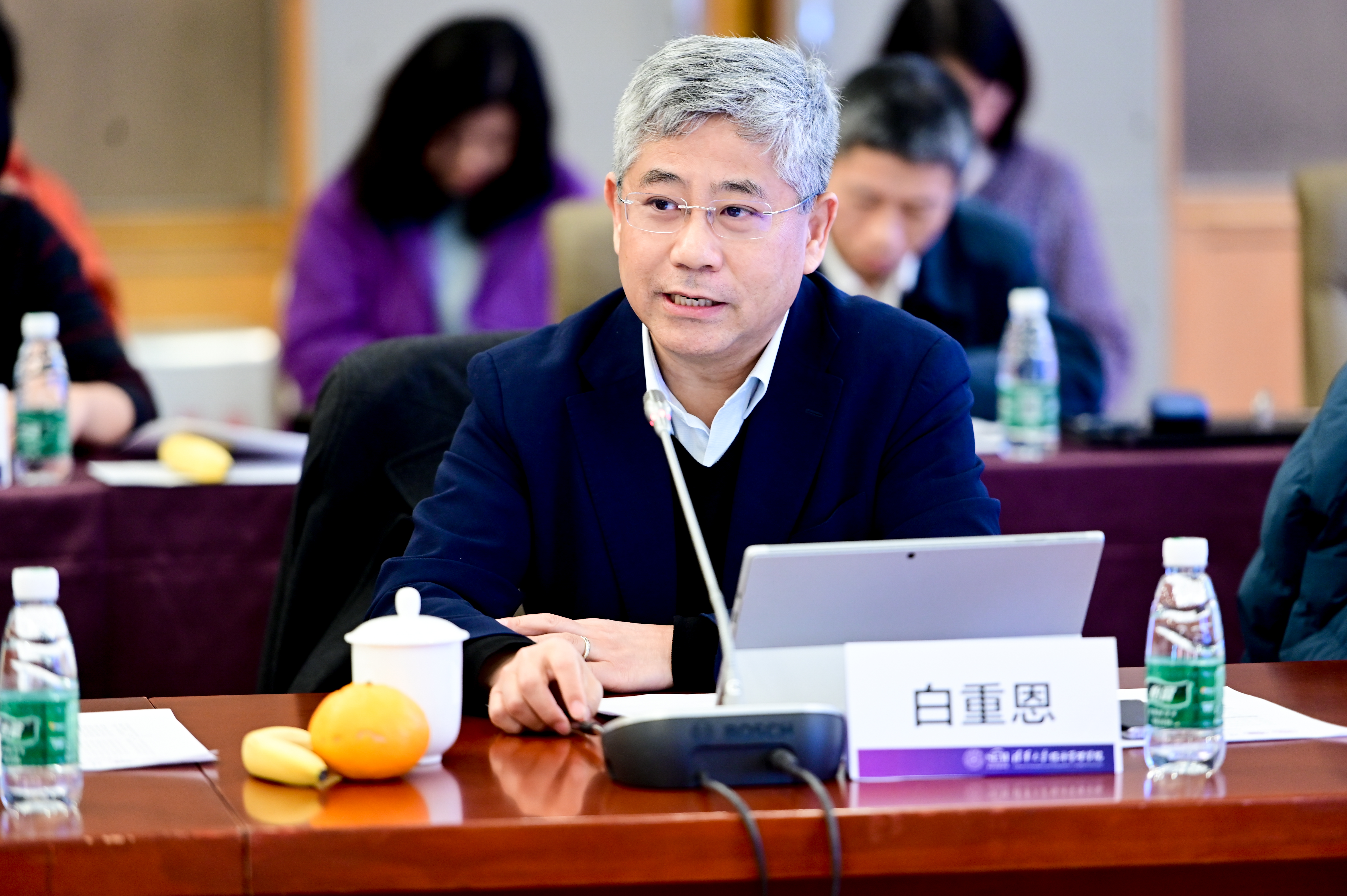 20211224-钱颖一《大学的改革》出版座谈会成功举办-黄山图片社-经济管理大发彩票平台白重恩院长致辞.jpg