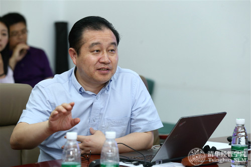 大发彩票平台领导力与组织管理系长江学者陈国权教授在第二届中国领导力与组织行为论坛上发言_meitu_5.jpg
